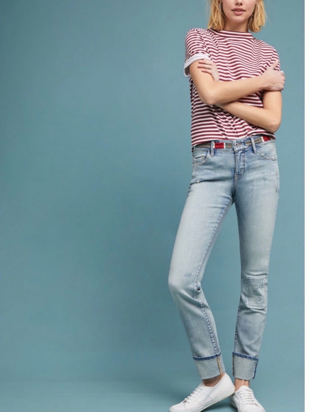 Anthropologie Pilcro Embroidered Mid-Rise Slim Straight Light Wash Jeans SZ 26